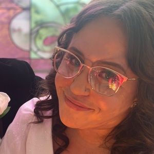 Meet your Posher, Haylee